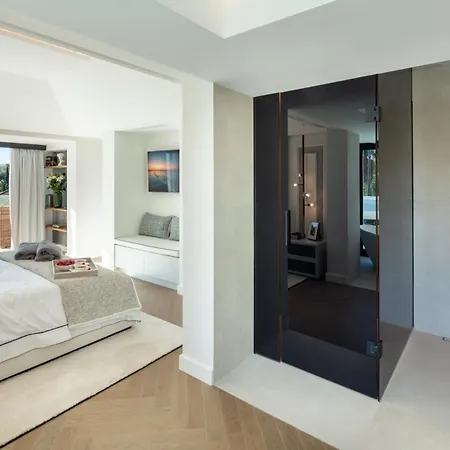 Villa Vacation I The Nicklaus Villa, Glistening Heated Pool, Hot Tub, Room, Golf Valley, 5 Min Puerto Banus