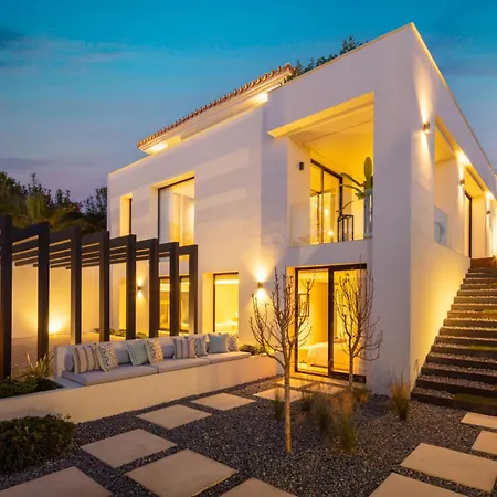Vacation I The Nicklaus Villa, Glistening Heated Pool, Hot Tub, Room, Golf Valley, 5 Min Puerto Banus * Marbella