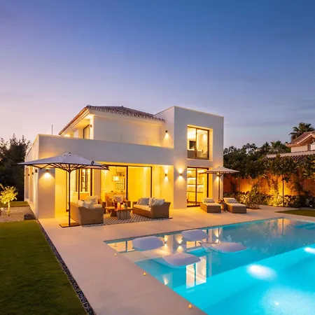 Vacation I The Nicklaus Villa, Glistening Heated Pool, Hot Tub, Room, Golf Valley, 5 Min Puerto Banus