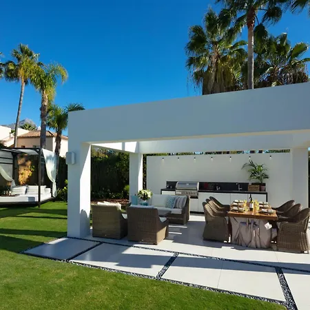 Vacation I The Nicklaus Villa, Glistening Heated Pool, Hot Tub, Room, Golf Valley, 5 Min Puerto Banus Villa Marbella