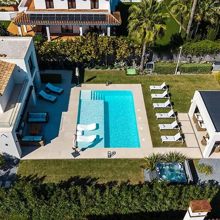 Villa Vacation I The Nicklaus Villa, Glistening Heated Pool, Hot Tub, Room, Golf Valley, 5 Min Puerto Banus *