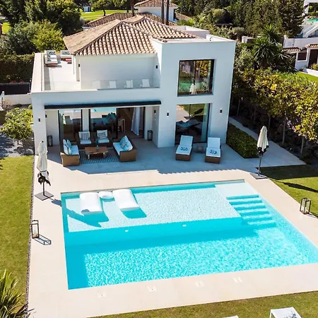 Vacation I The Nicklaus Villa, Glistening Heated Pool, Hot Tub, Room, Golf Valley, 5 Min Puerto Banus Marbella